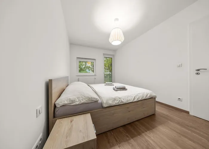 Air Conditioned 2 Apartment, Old City, New Building - Stein Bratysława